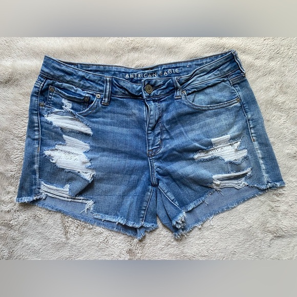 American Eagle Midi Distressed Shorts - Picture 2 of 7